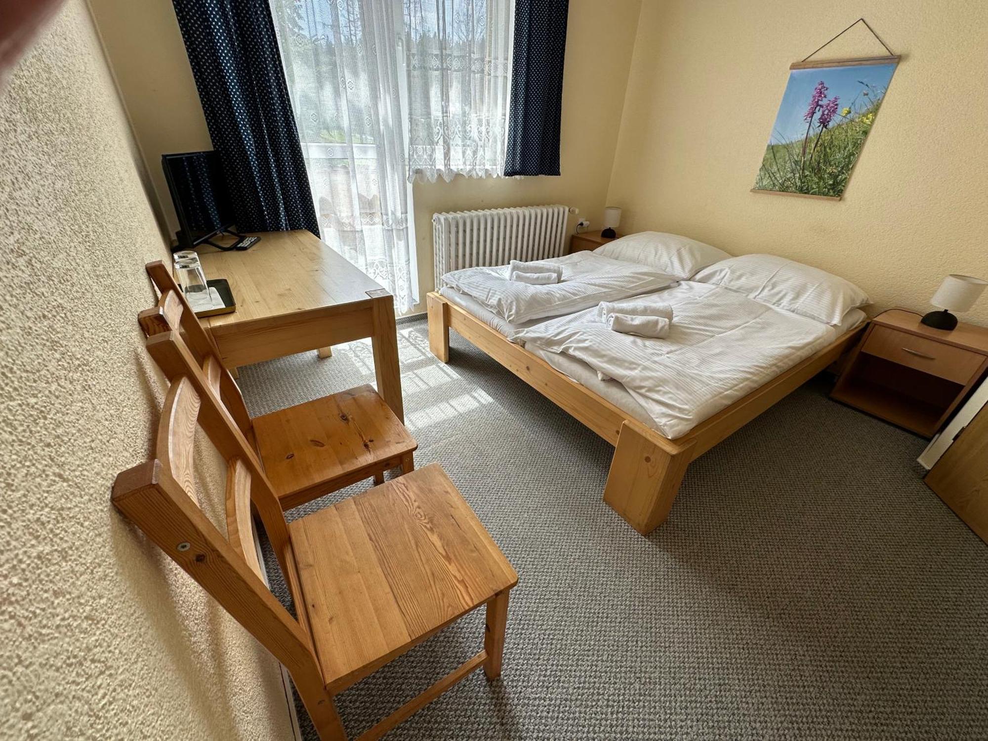 Horsky Hotel Kycerka Velké Karlovice Kültér fotó