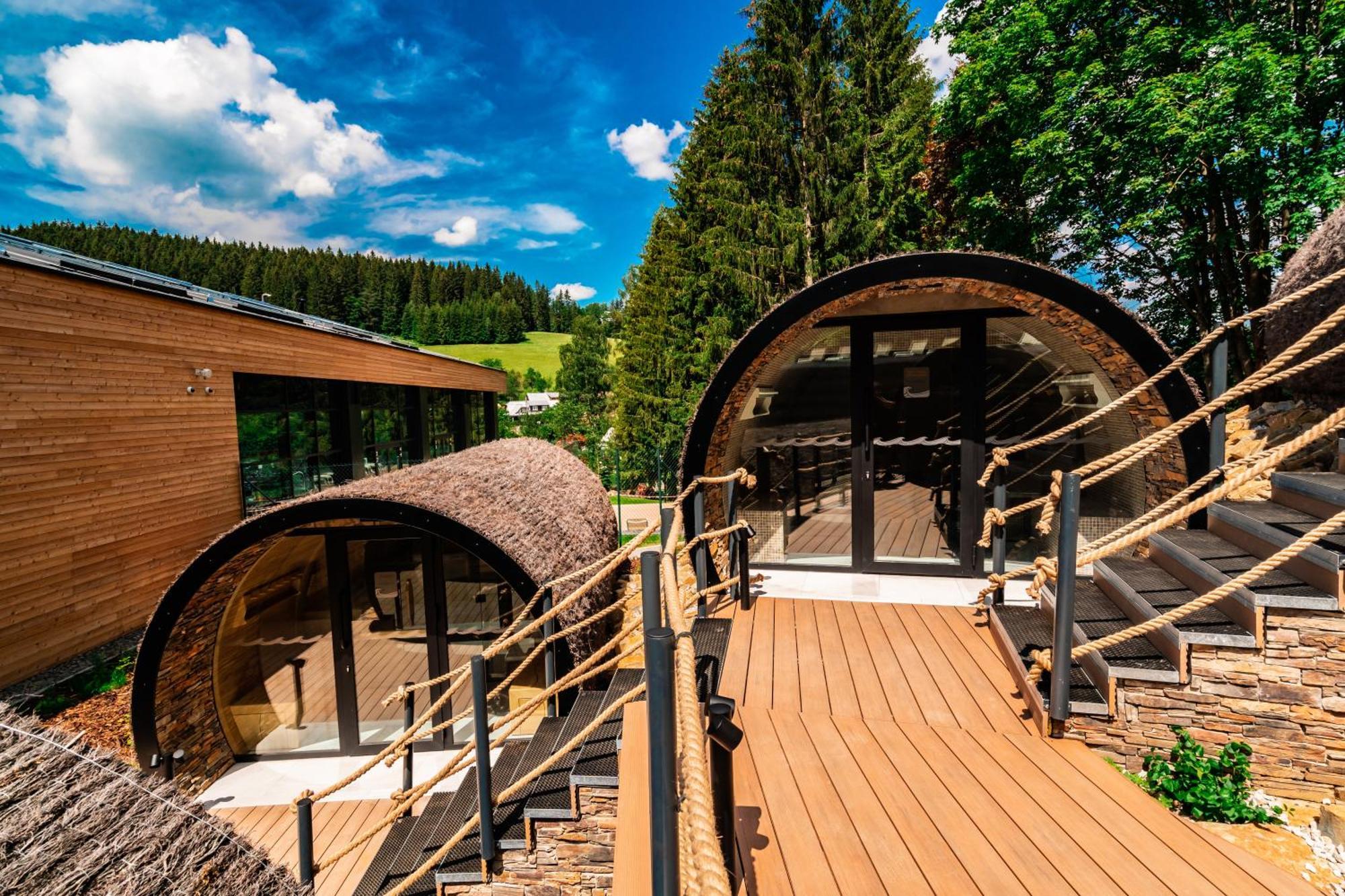 Horsky Hotel Kycerka Velké Karlovice Kültér fotó